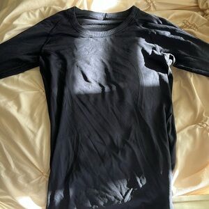 Swiftly Tech Long-Sleeve Shirt 2.0 Hip Length